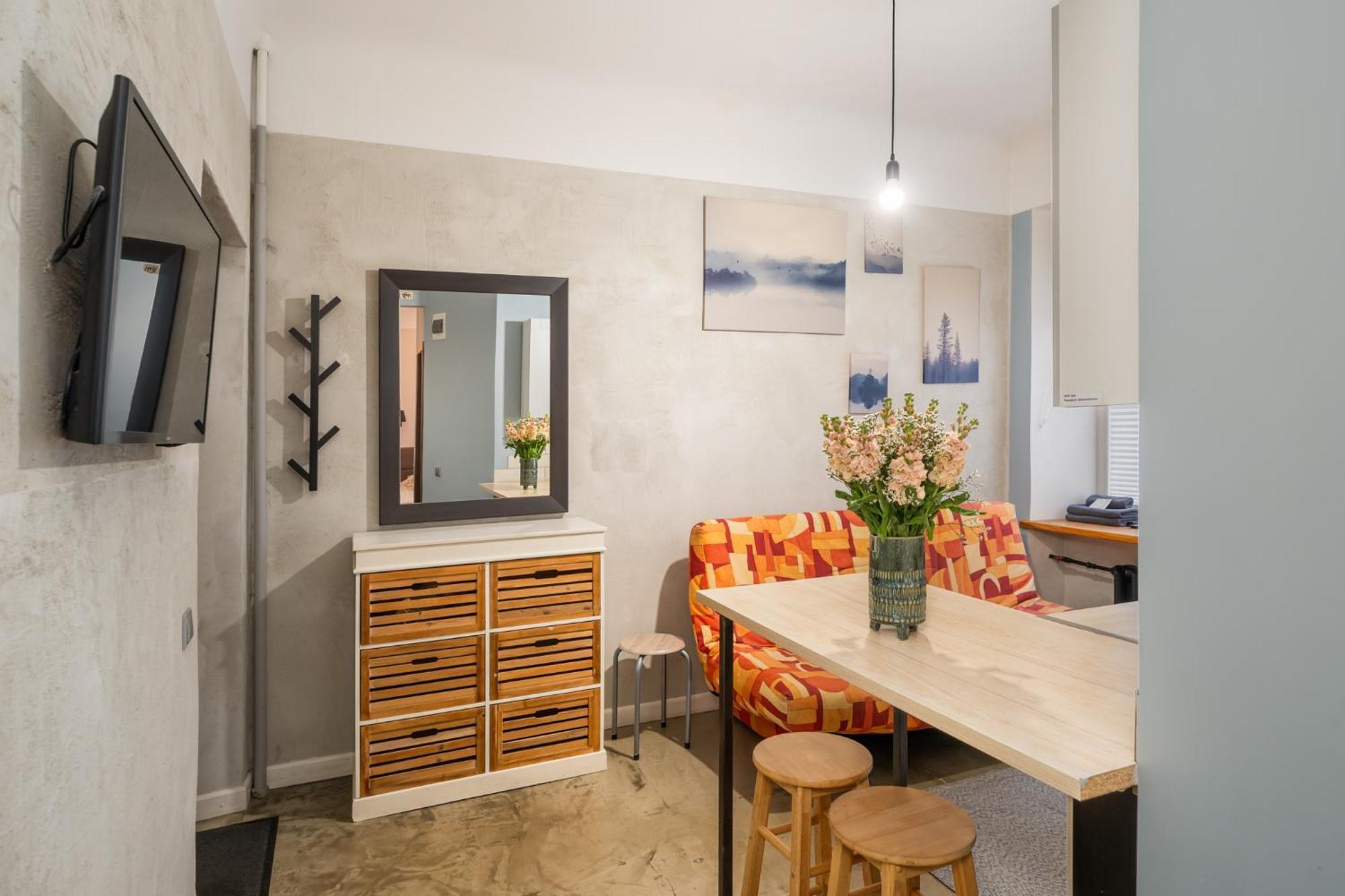 Baltic Design With Free Parking And Self Check In Апартамент *